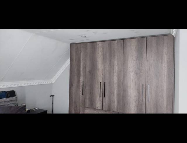 3 BEDROOM HOUSE FOR SALE IN HALFWAY HOUSE